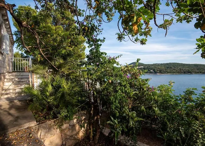 Diamond Sea - With Private Parking And A Big Terrace Over The Sea Дубровник