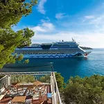 Diamond Sea - With Private Parking And A Big Terrace Over The Sea Holiday home *